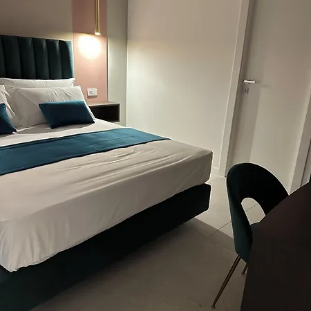 Hotiday Collection - Museo Apartahotel